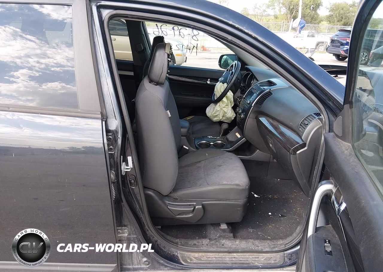 2012 Kia Sorento Lx VIN:5XYKT3A62CG290776 - 5
