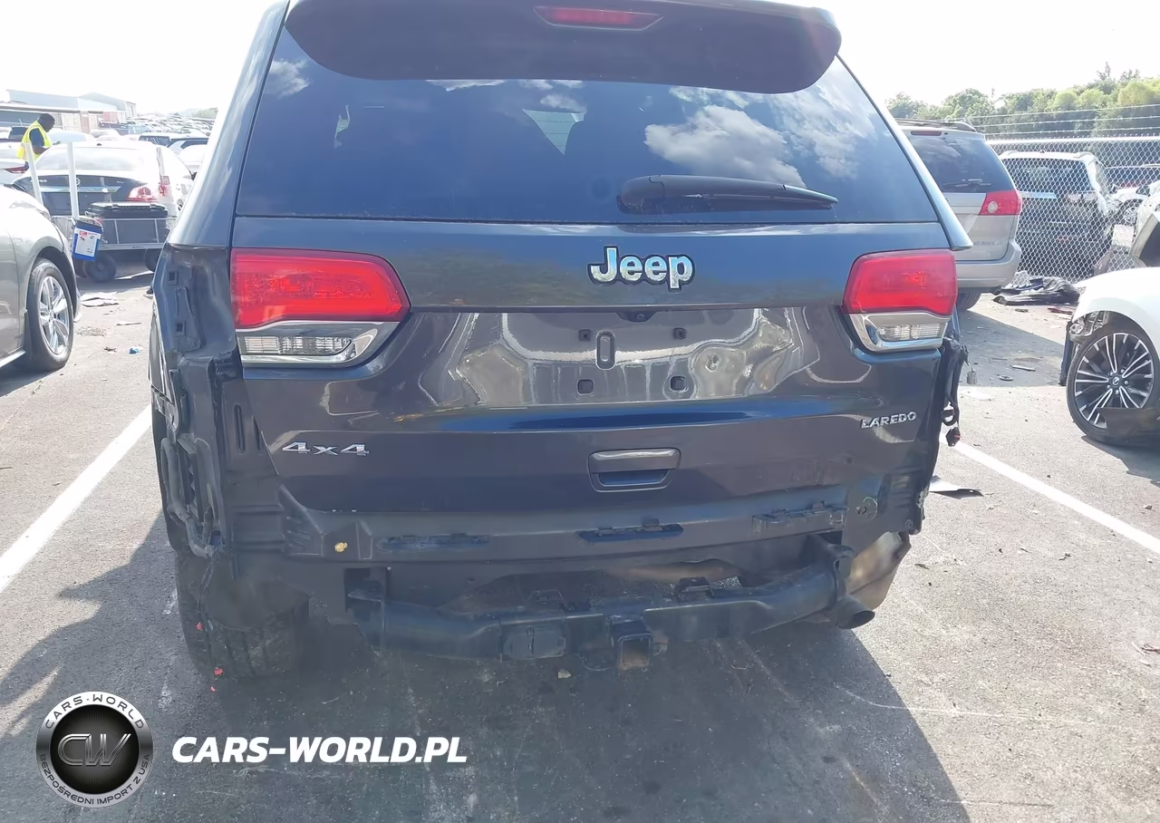 2017 Jeep Grand Cherokee Laredo 4X4 VIN:1C4RJFAG1HC940353 - 18