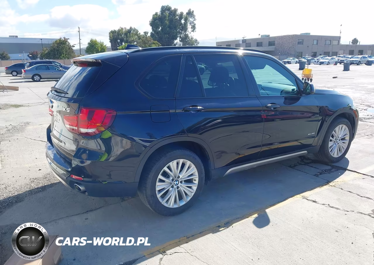 2018 BMW X5 xDrive35I VIN:5UXKR0C5XJ0X91482 - 4