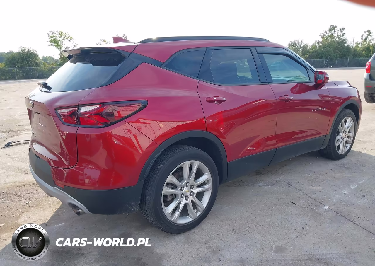 2019 Chevrolet Blazer VIN:3GNKBHRS1KS571800 - 3