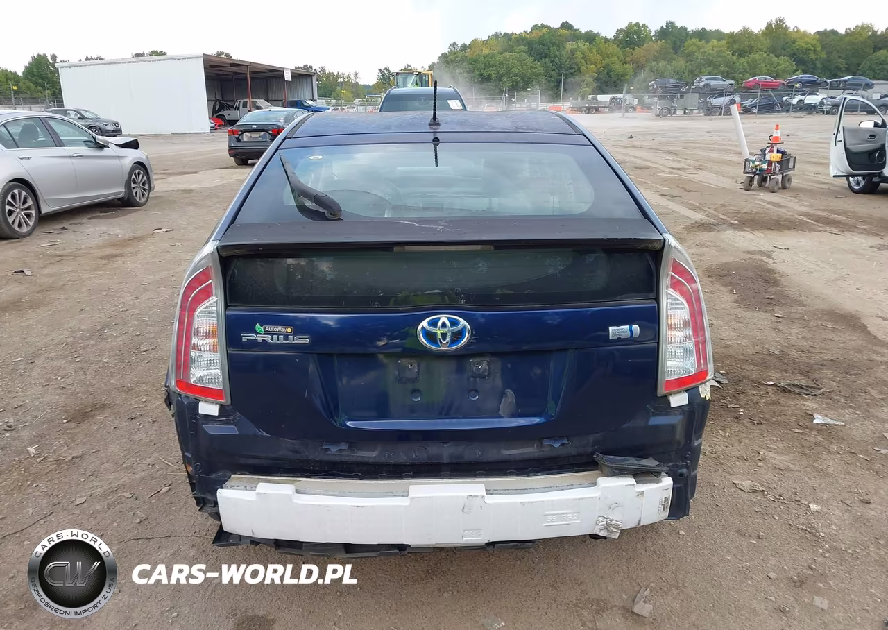 2013 Toyota Prius VIN:JTDKN3DU2D1621880 - 6