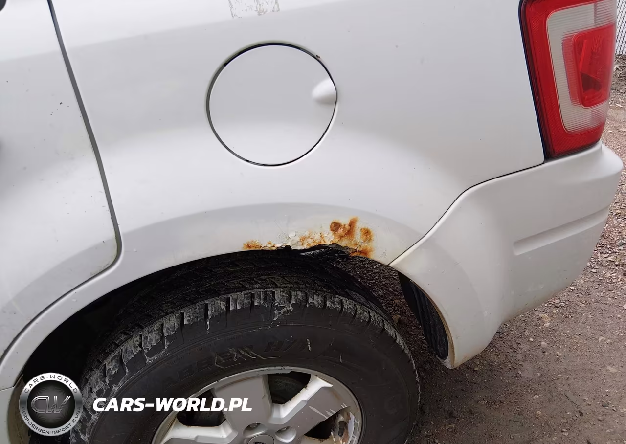 2011 Ford Escape Xls VIN:1FMCU0C74BKC64304 - 14