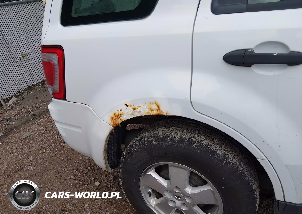 2011 Ford Escape Xls VIN:1FMCU0C74BKC64304 - 15