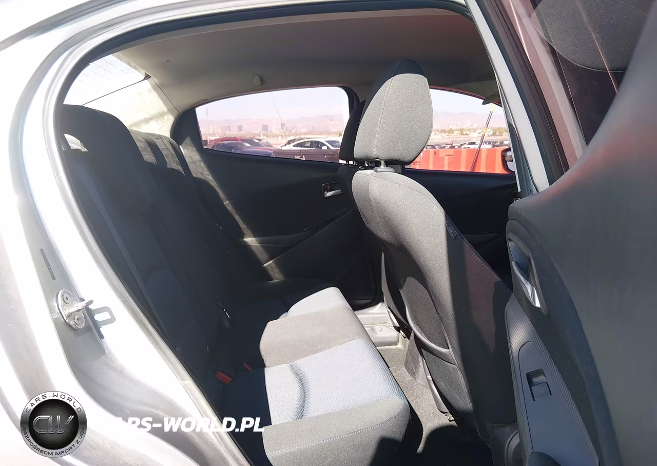2016 Scion Ia VIN:3MYDLBZV5GY140131 - 8
