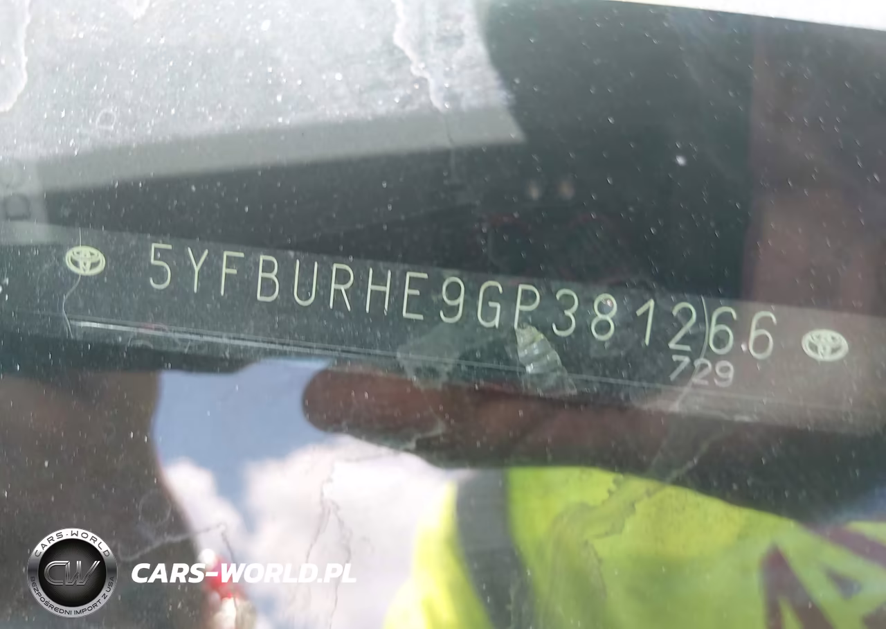 2016 Toyota Corolla L VIN:5YFBURHE9GP381266 - 9