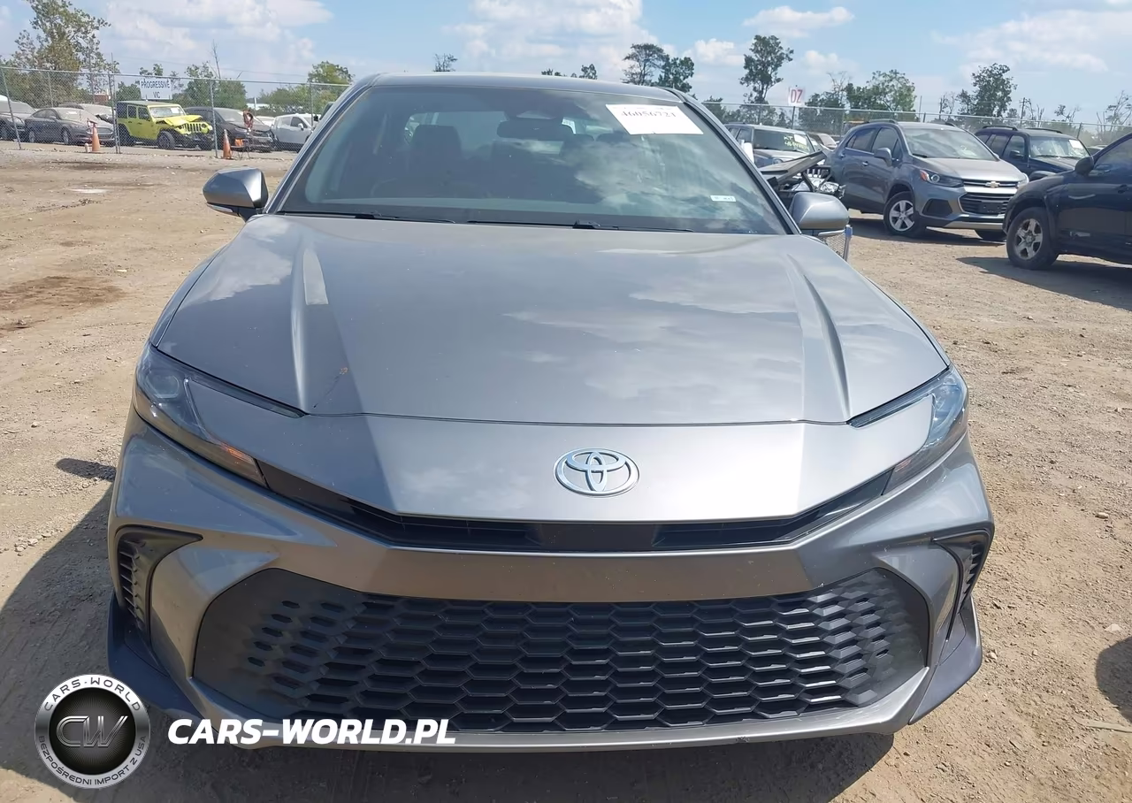 2026 Toyota Camry Se VIN:4T1DAACK6TU690945 - 12