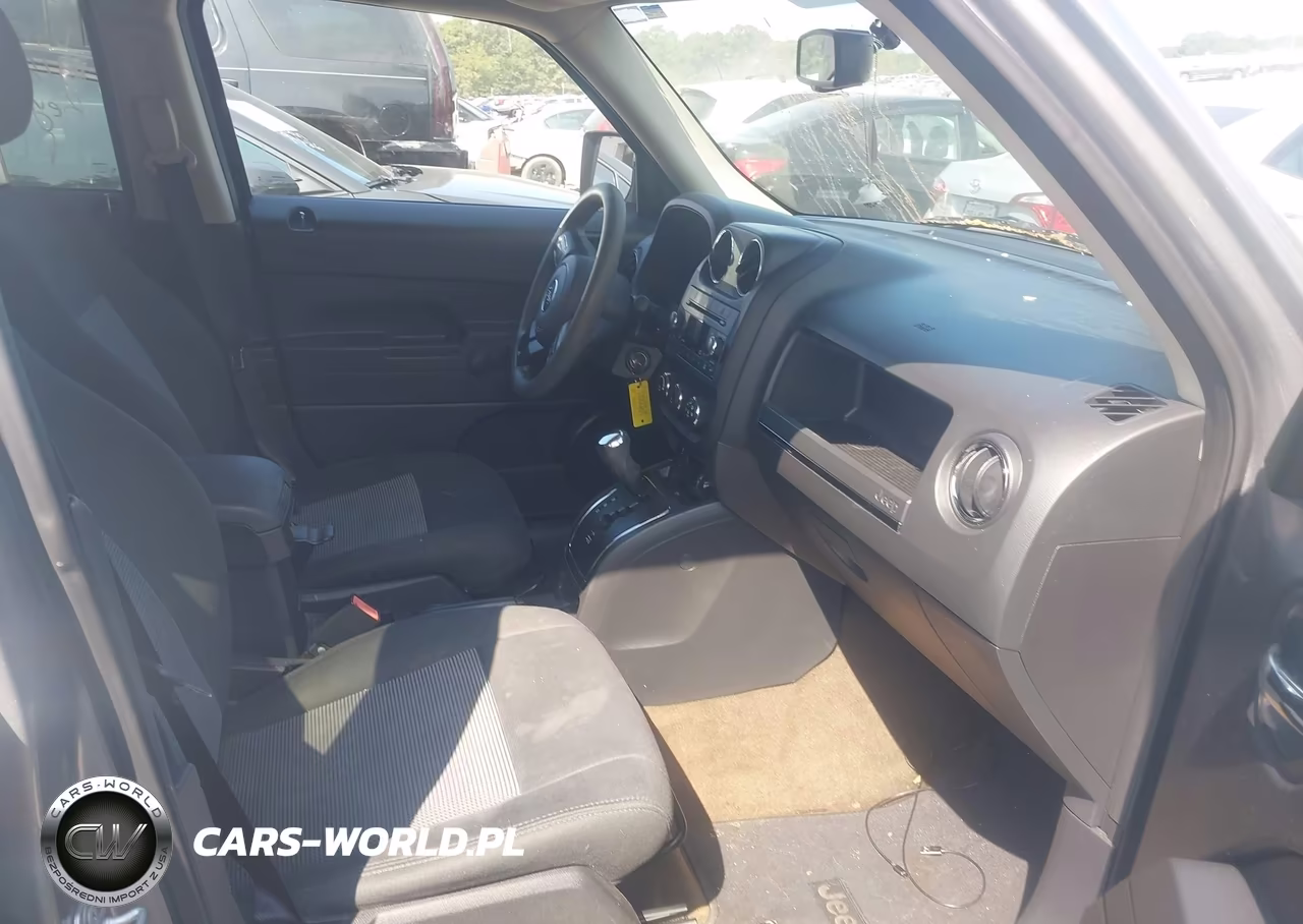 2016 Jeep Patriot Sport VIN:1C4NJPBBXGD601607 - 5