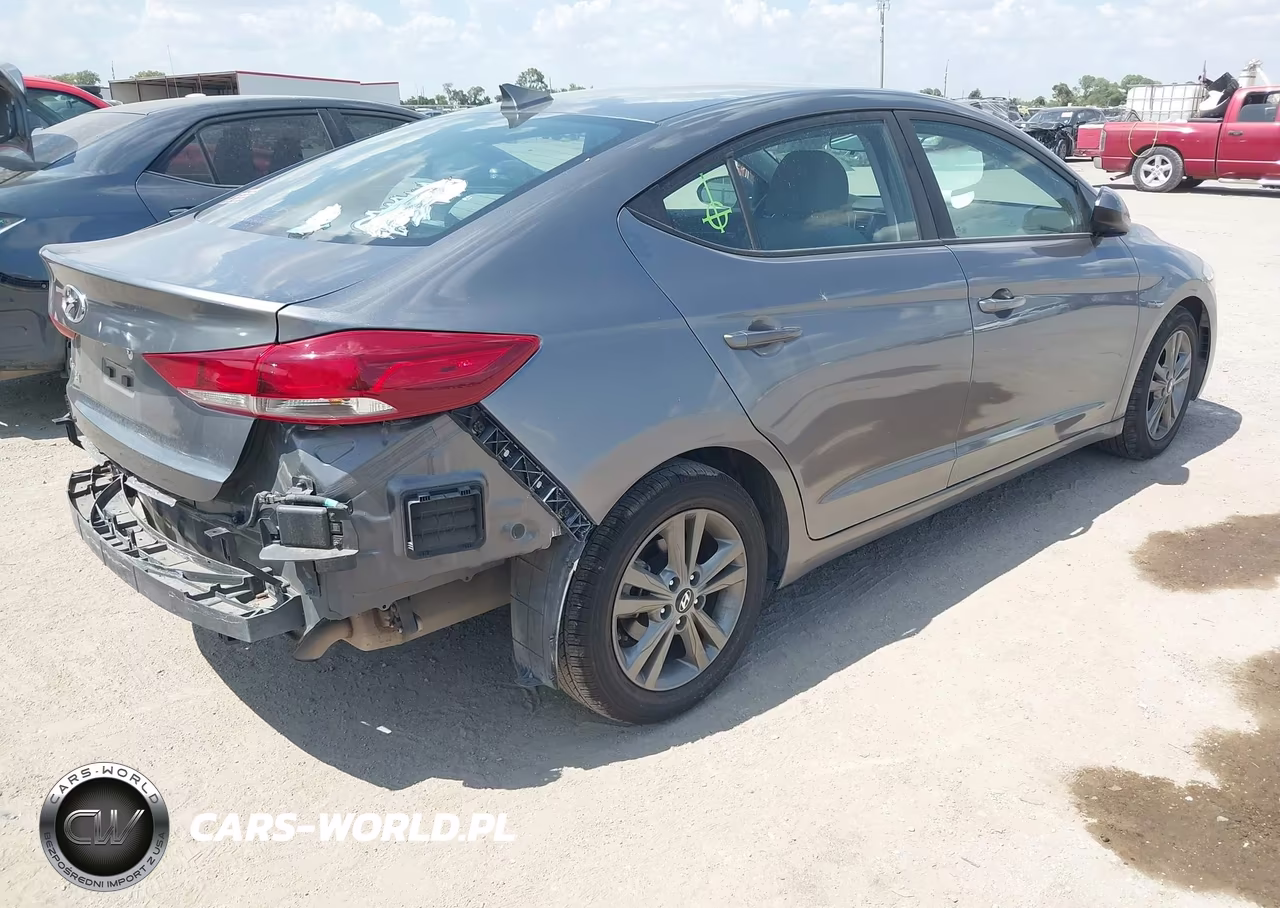 2018 Hyundai Elantra Sel VIN:5NPD84LF8JH362941 - 4