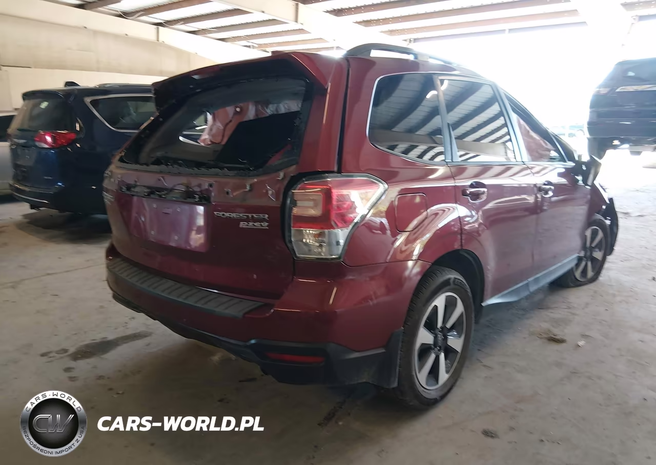 2017 Subaru Forester 2.5I Premium VIN:JF2SJAEC3HH465644 - 4