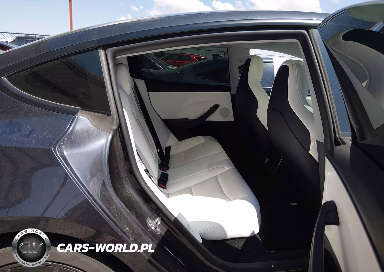 2026 Tesla Model 3 Performance All-Wheel Drive VIN:5YJ3E1ET7TF130791 - 8