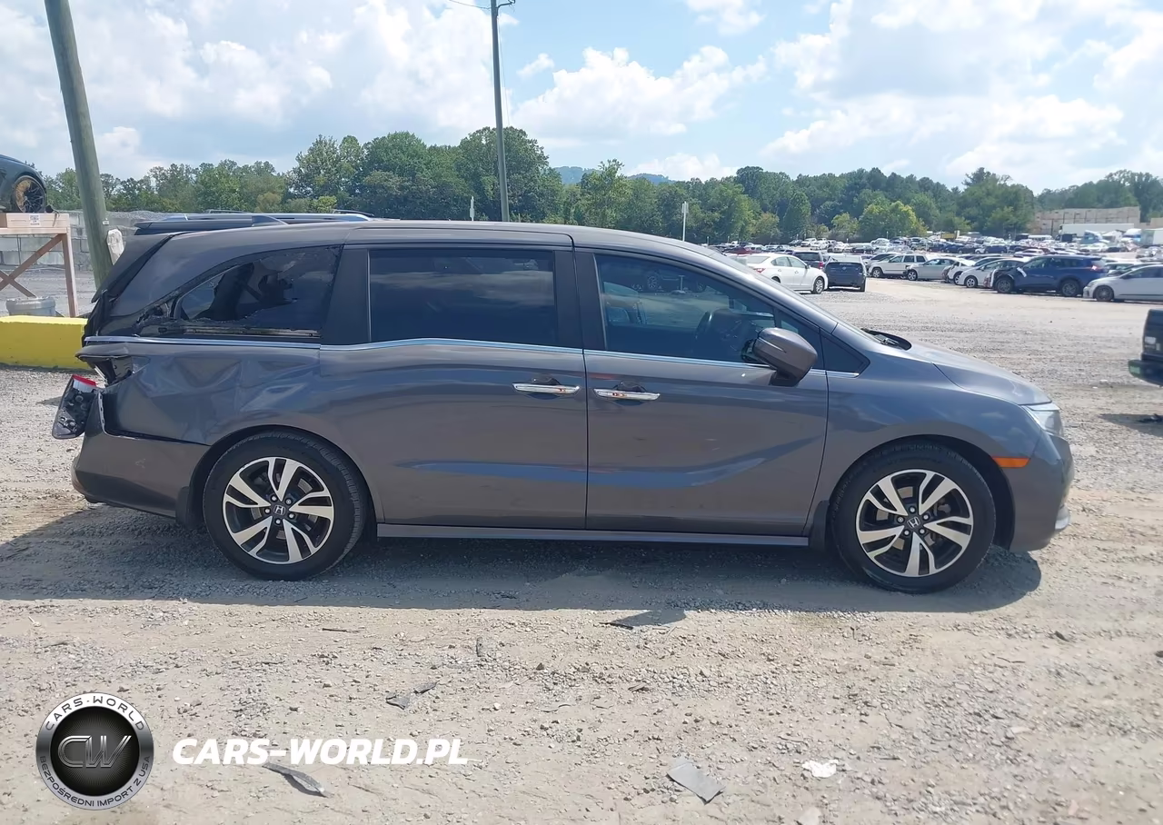 2021 Honda Odyssey Touring VIN:5FNRL6H89MB032612 - 13
