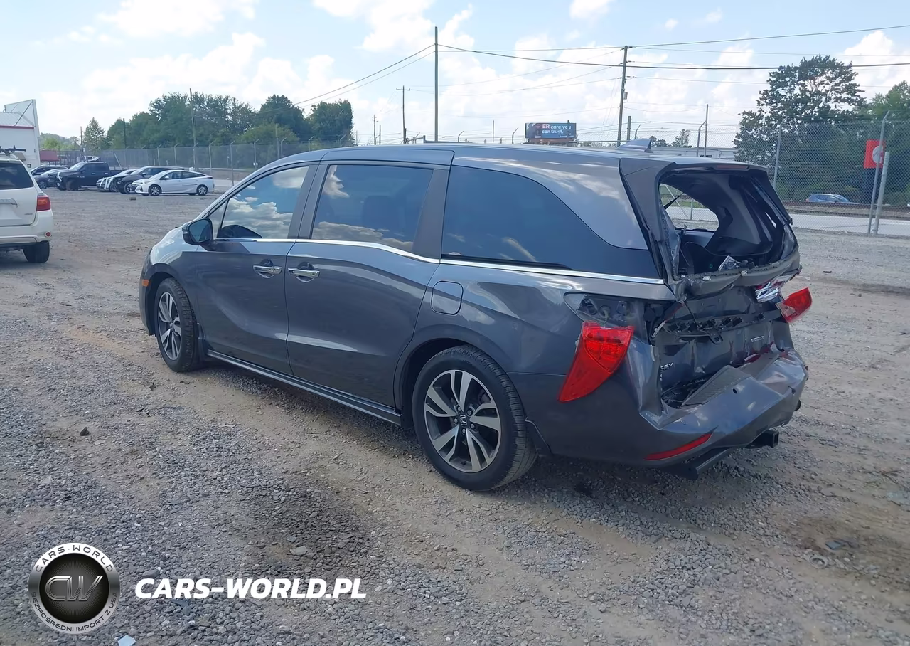 2021 Honda Odyssey Touring VIN:5FNRL6H89MB032612 - 3