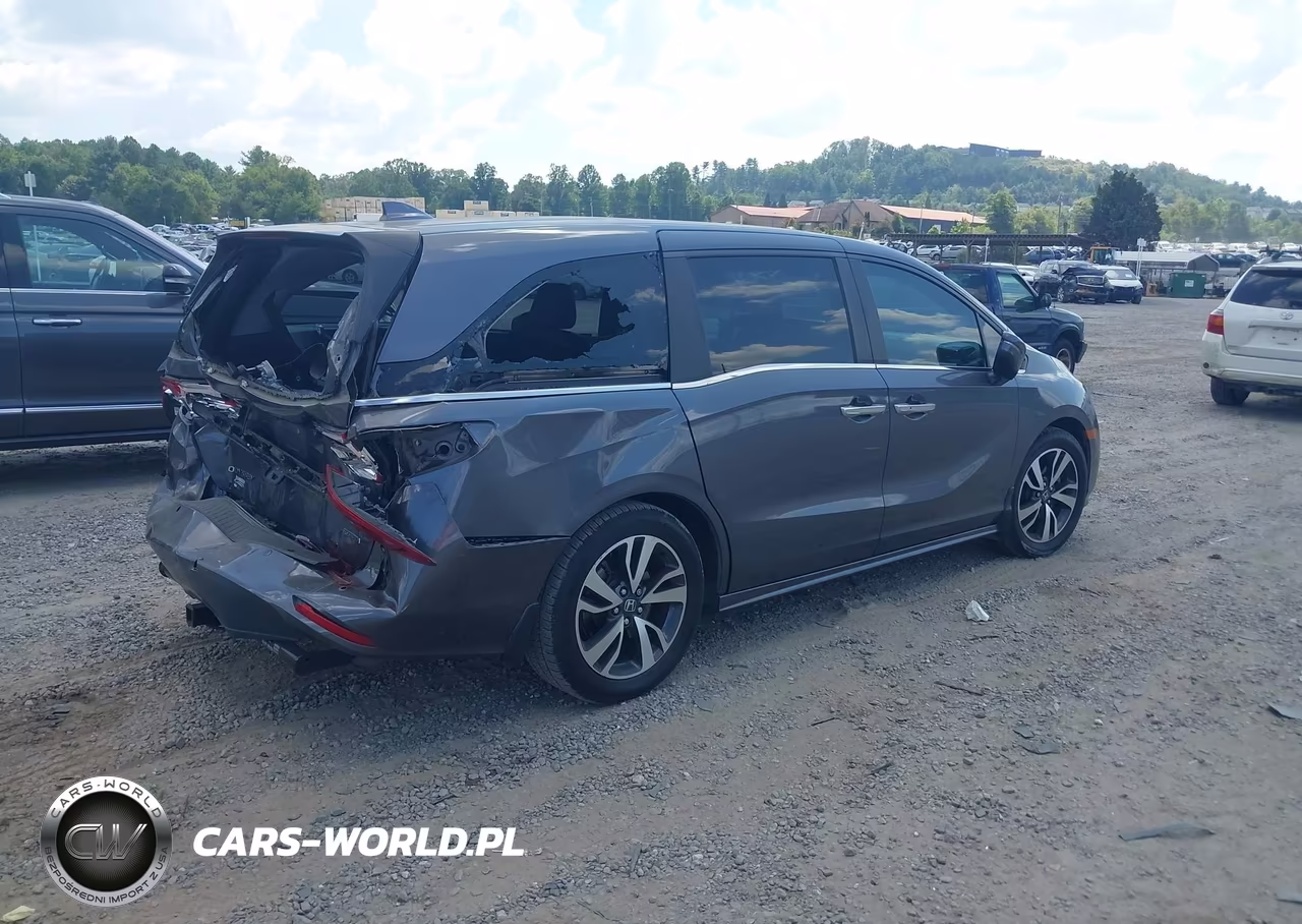 2021 Honda Odyssey Touring VIN:5FNRL6H89MB032612 - 4