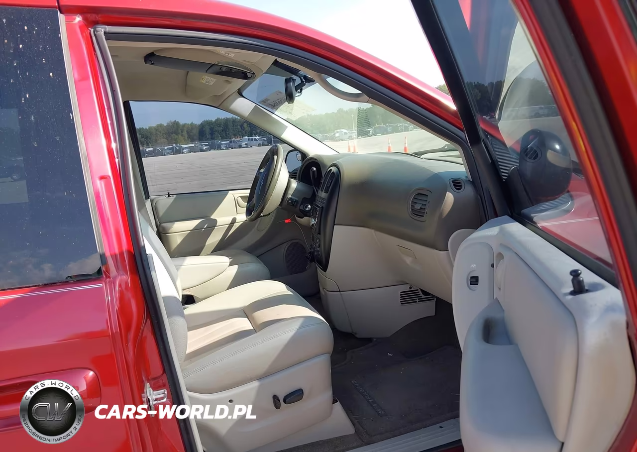 2007 Chrysler Town & Country Touring VIN:2A4GP54L77R296608 - 5