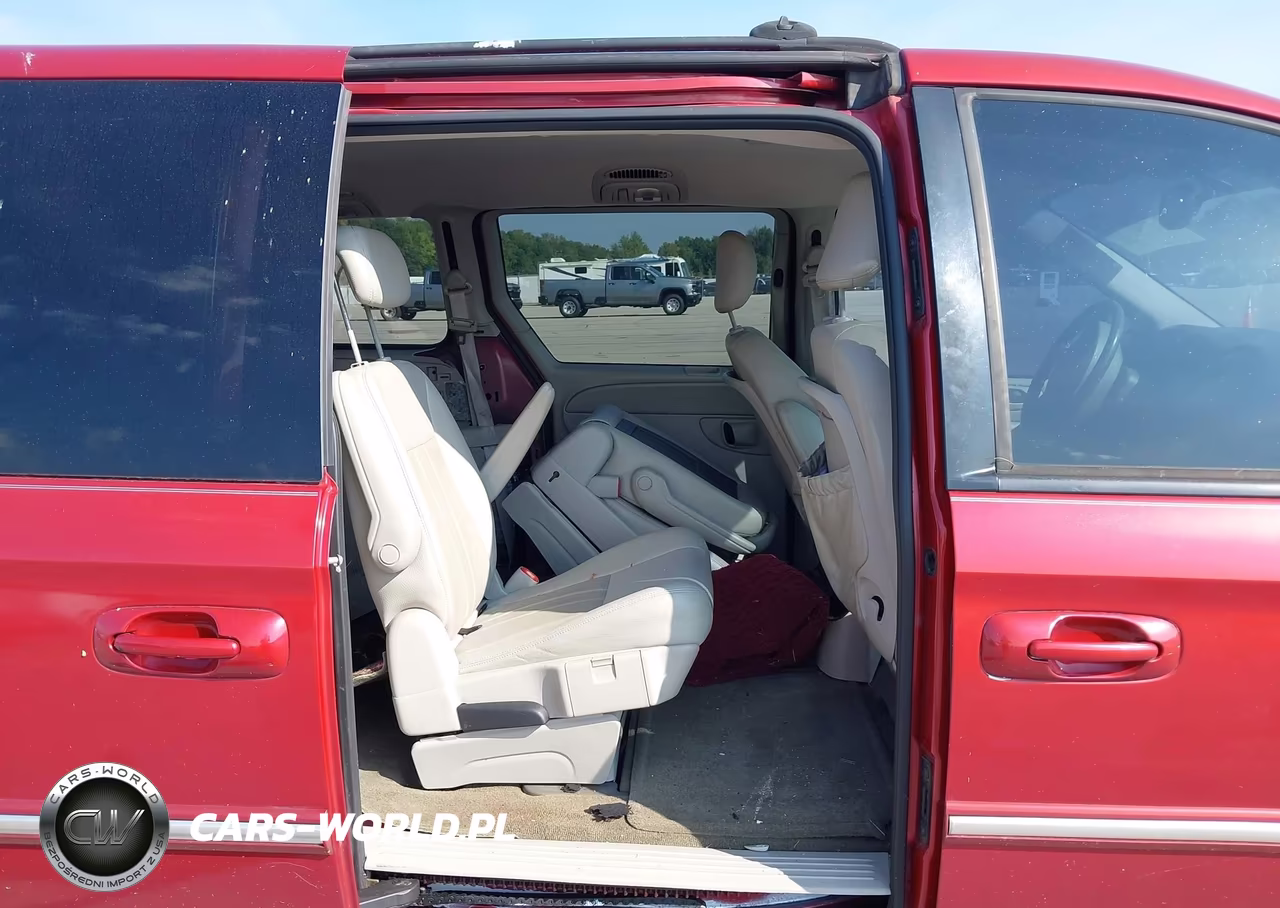 2007 Chrysler Town & Country Touring VIN:2A4GP54L77R296608 - 8