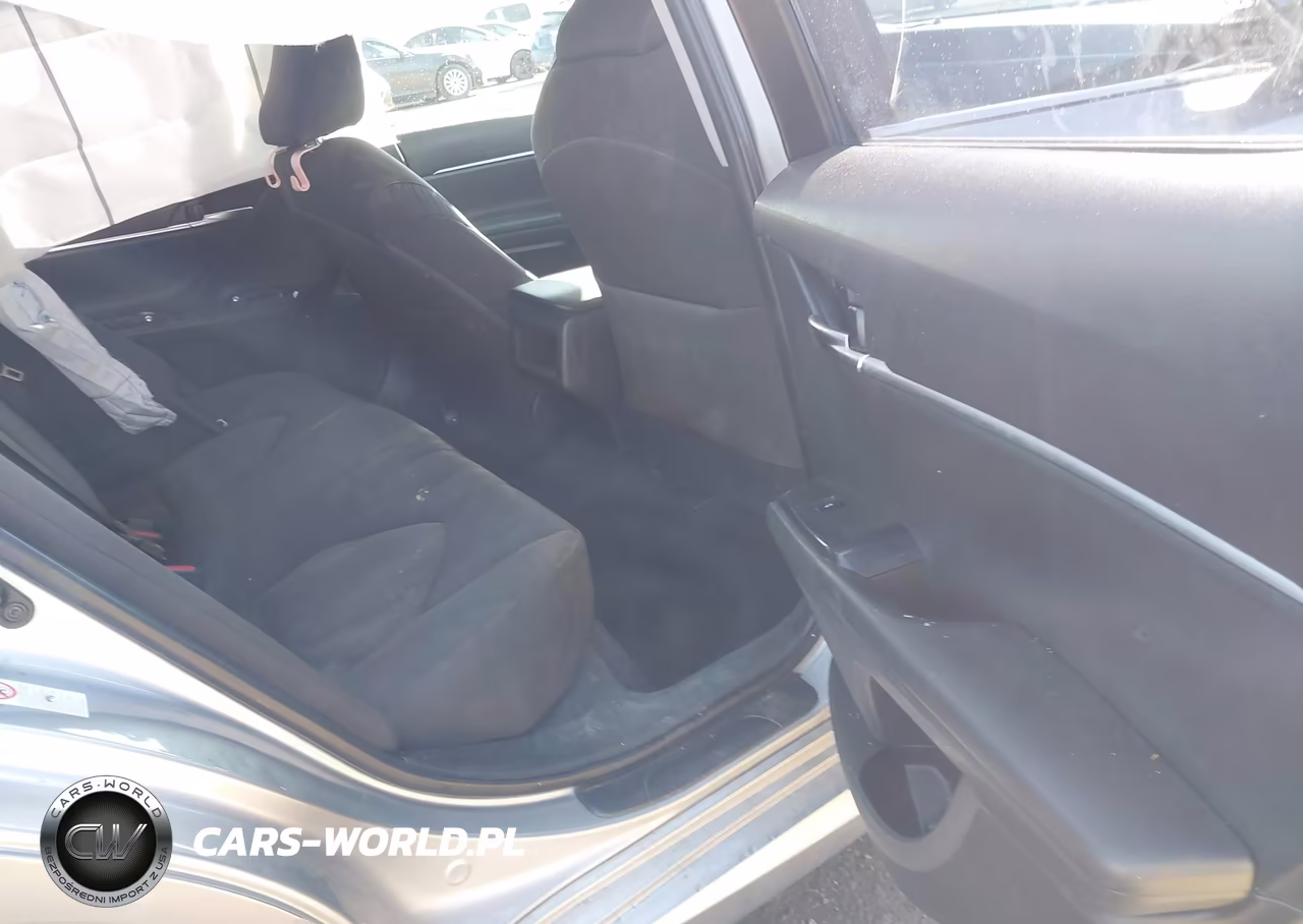 2018 Toyota Camry Le VIN:4T1B11HK8JU591539 - 8