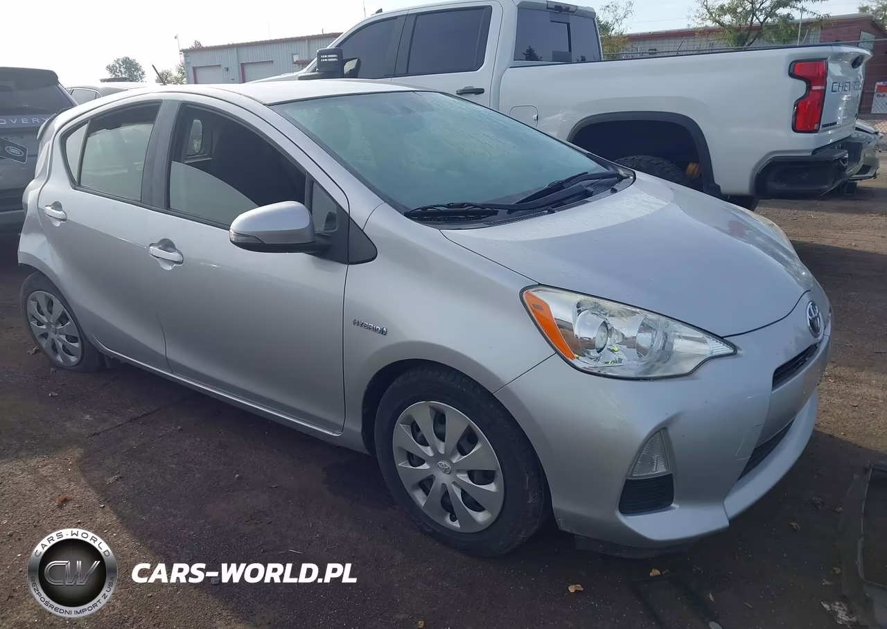 2014 Toyota Prius C Two