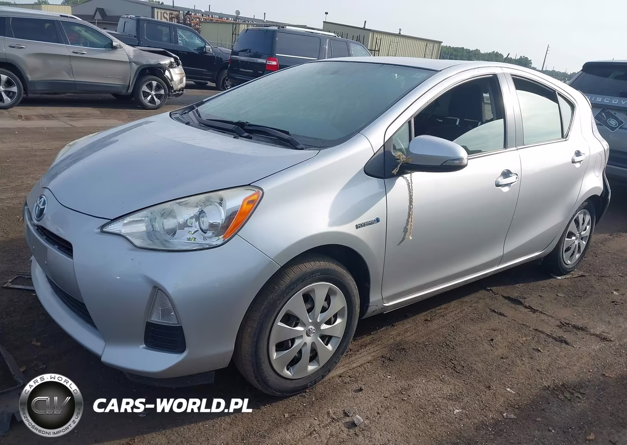 2014 Toyota Prius C Two VIN:JTDKDTB3XE1079491 - 2