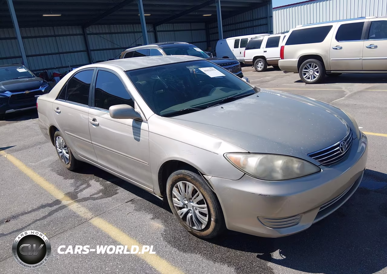 2005 Toyota Camry Le