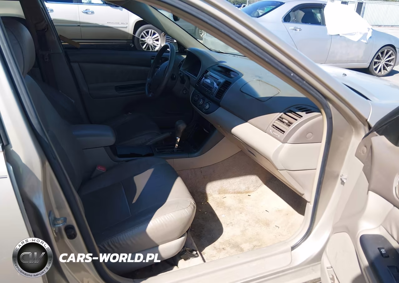 2005 Toyota Camry Le VIN:4T1BE32K75U031364 - 5