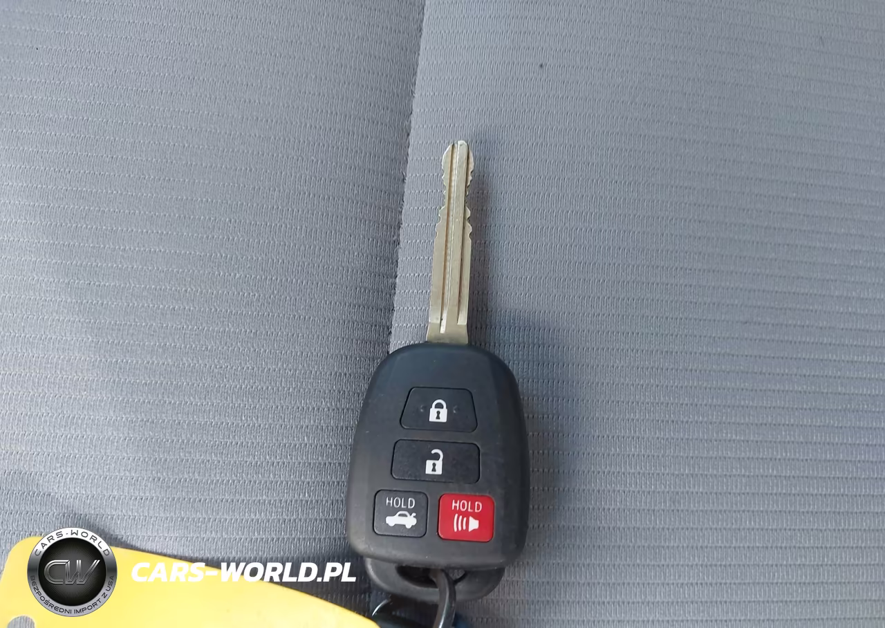 2018 Toyota Corolla L VIN:2T1BURHE5JC965896 - 11