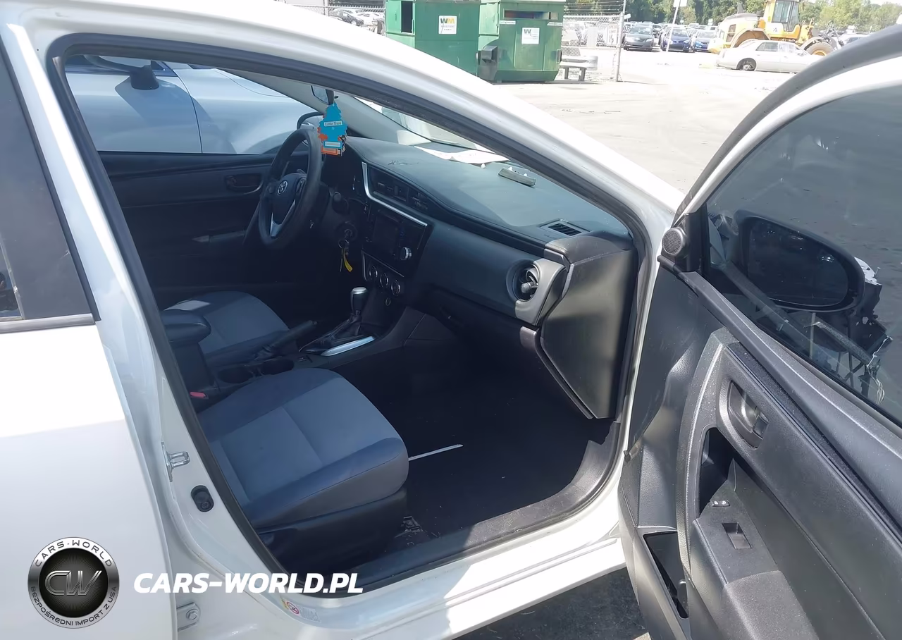 2018 Toyota Corolla L VIN:2T1BURHE5JC965896 - 5