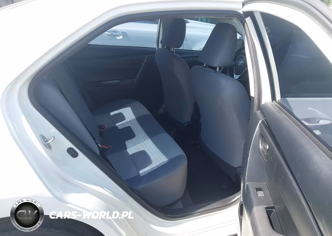 2018 Toyota Corolla L VIN:2T1BURHE5JC965896 - 8