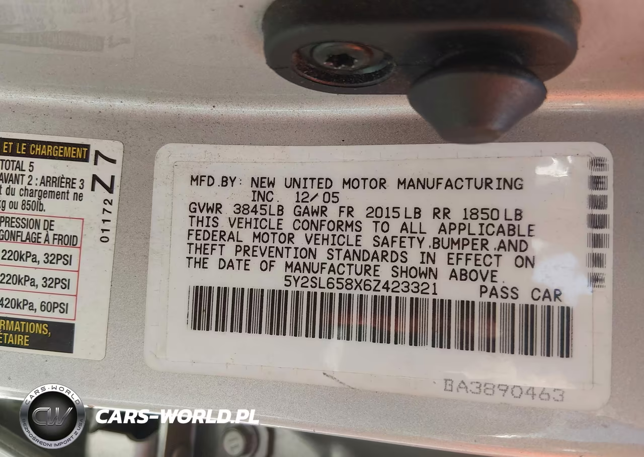 2006 Pontiac Vibe VIN:5Y2SL658X6Z423321 - 9
