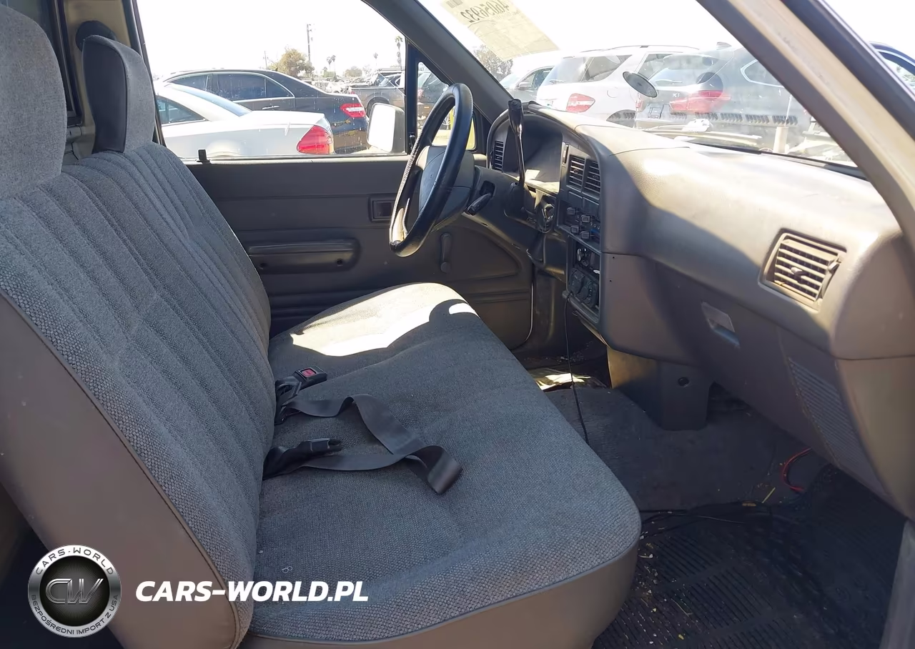 1989 Toyota Pickup 1-2 Ton Sht Wheelbase Dlx VIN:JT4RN81P0K0008895 - 5