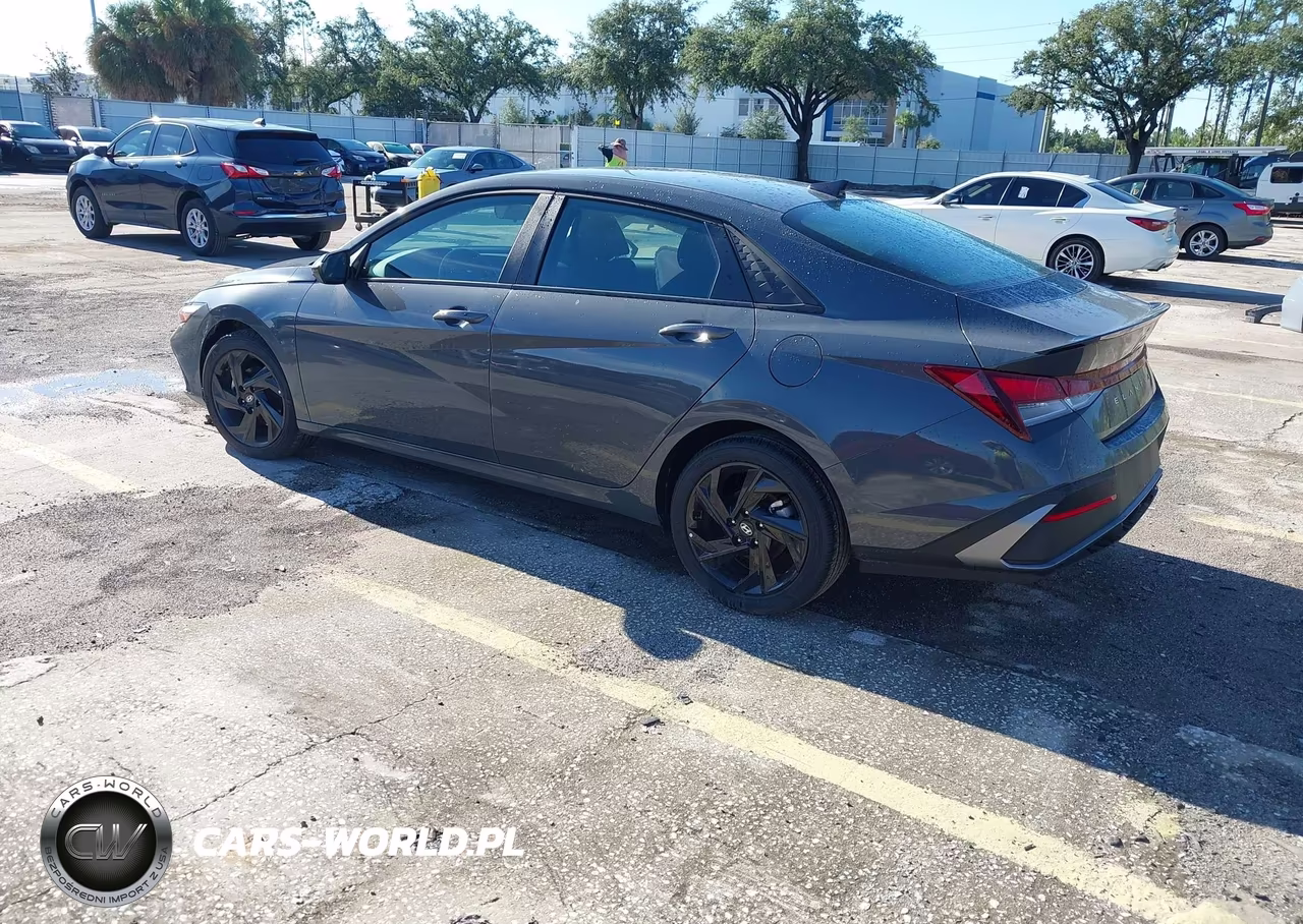 2026 Hyundai Elantra Sel Sport VIN:KMHLM4DG6TU169965 - 3