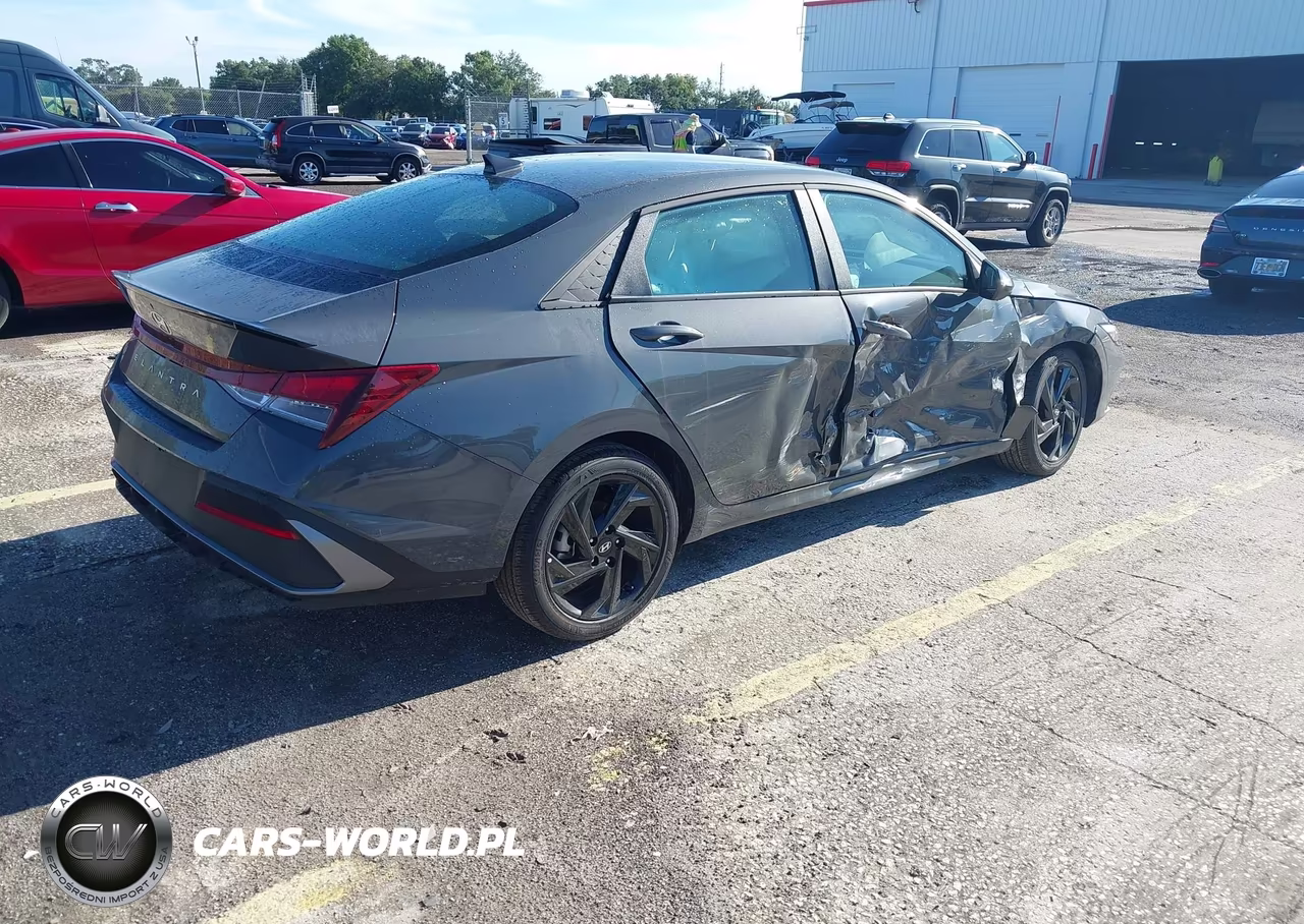 2026 Hyundai Elantra Sel Sport VIN:KMHLM4DG6TU169965 - 4