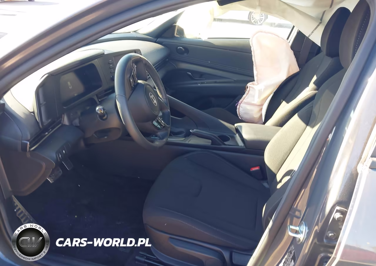 2026 Hyundai Elantra Sel Sport VIN:KMHLM4DG6TU169965 - 5