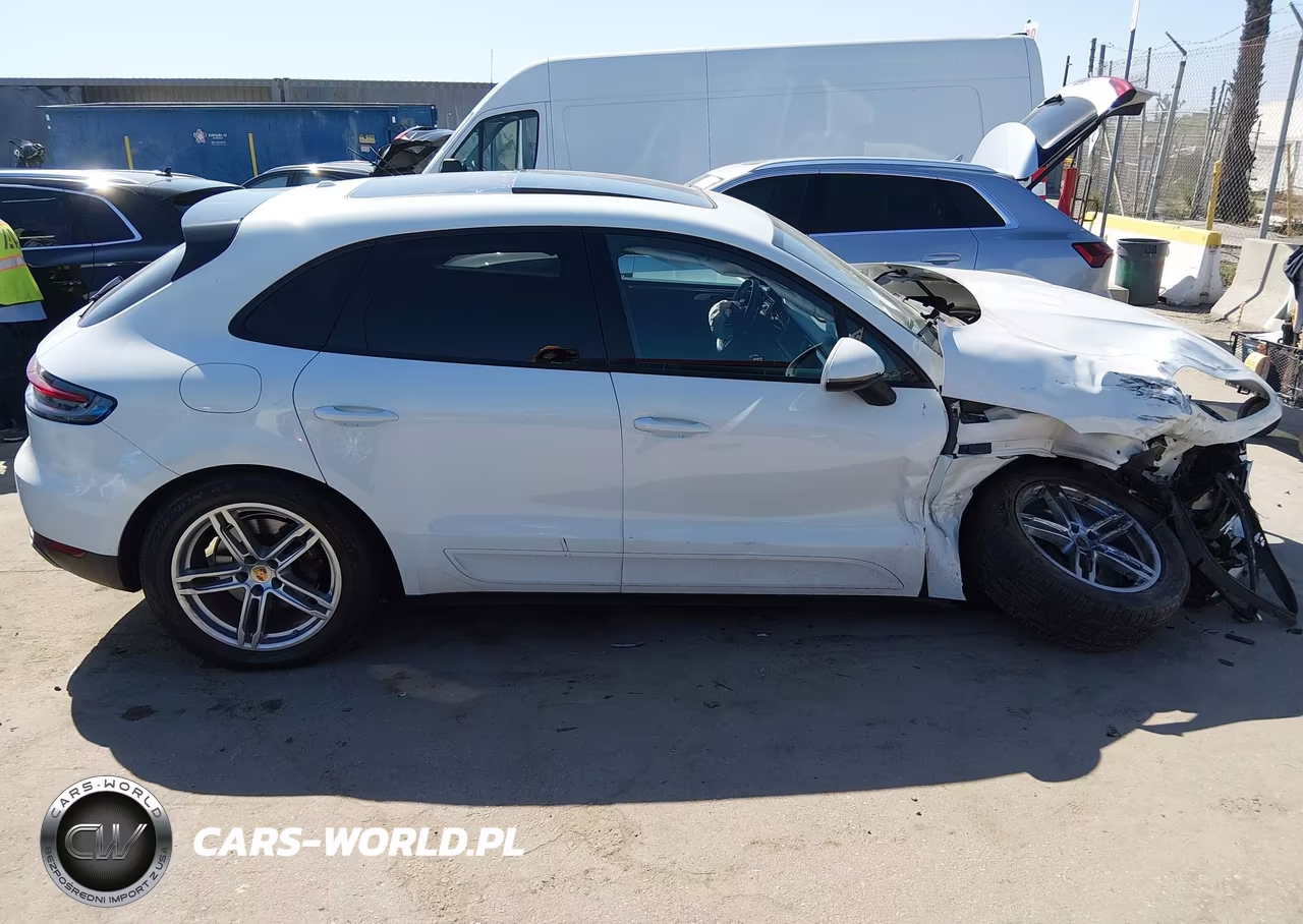 2019 Porsche Macan VIN:WP1AA2A50KLB02079 - 13
