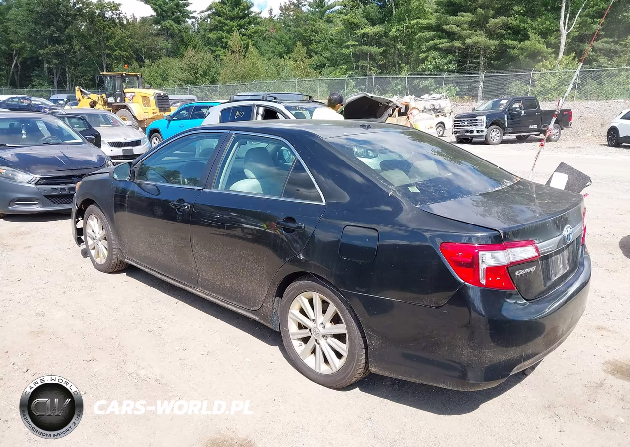 2014 Toyota Camry Hybrid Xle VIN:4T1BD1FK8EU138876 - 3