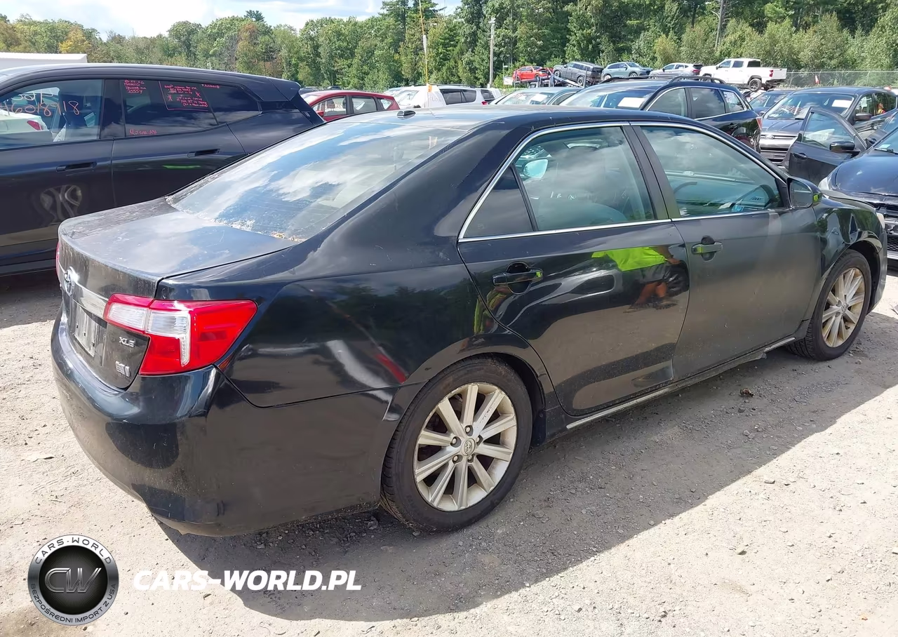 2014 Toyota Camry Hybrid Xle VIN:4T1BD1FK8EU138876 - 4