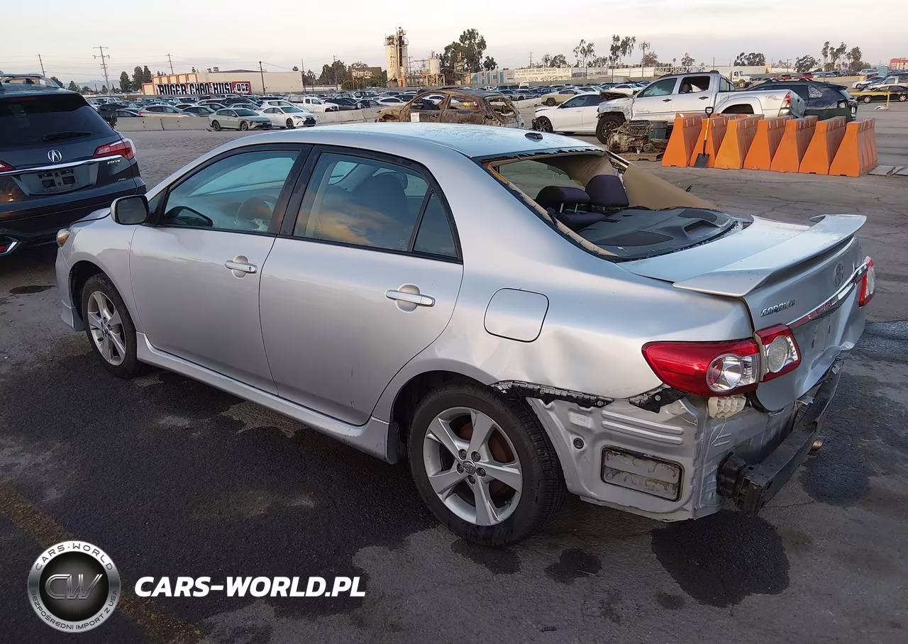 2011 Toyota Corolla S VIN:2T1BU4EE5BC670032 - 3