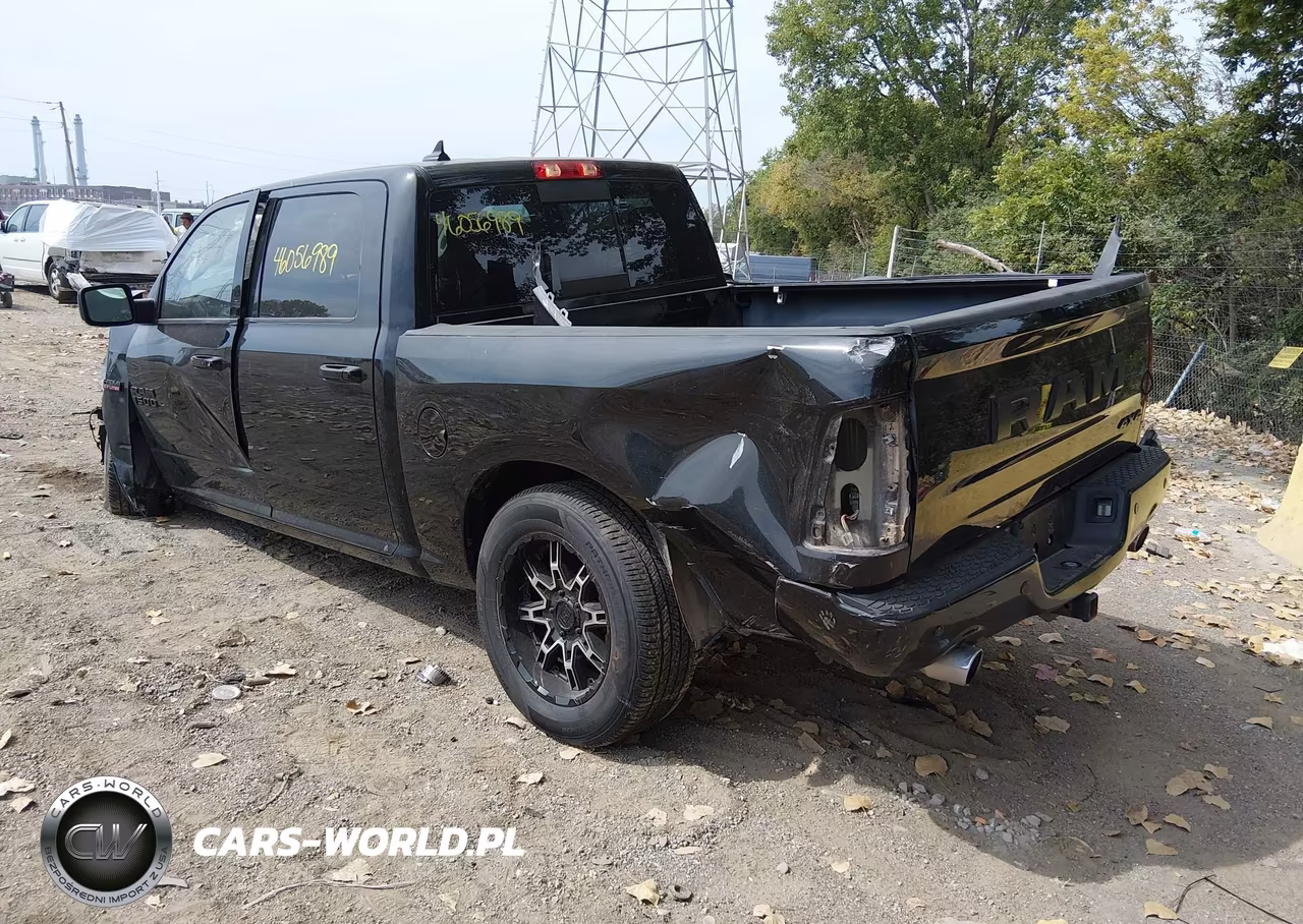 2018 Ram 1500 VIN:1C6RR7MT0JS243721 - 3