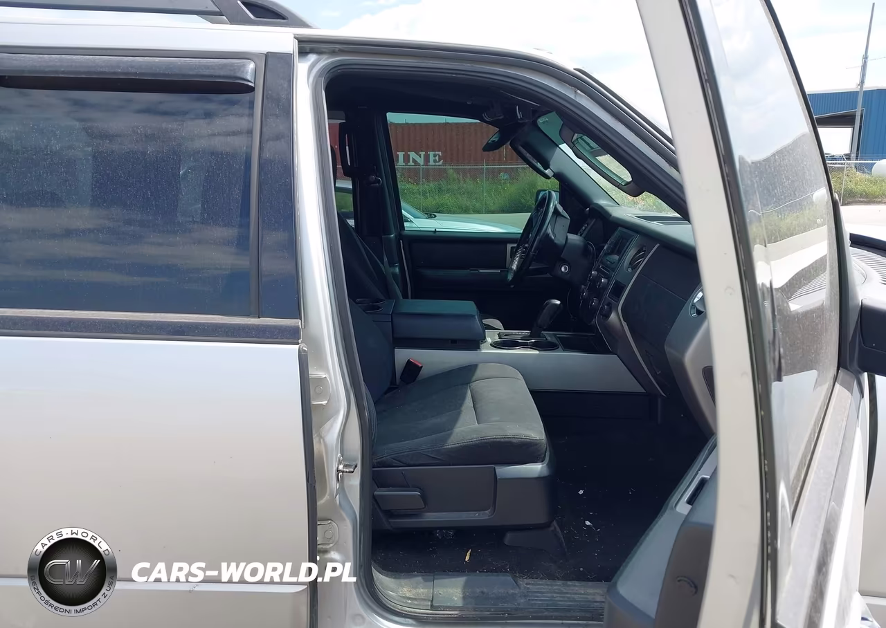 2017 Ford Expedition Xlt VIN:1FMJU1JT2HEA49590 - 5