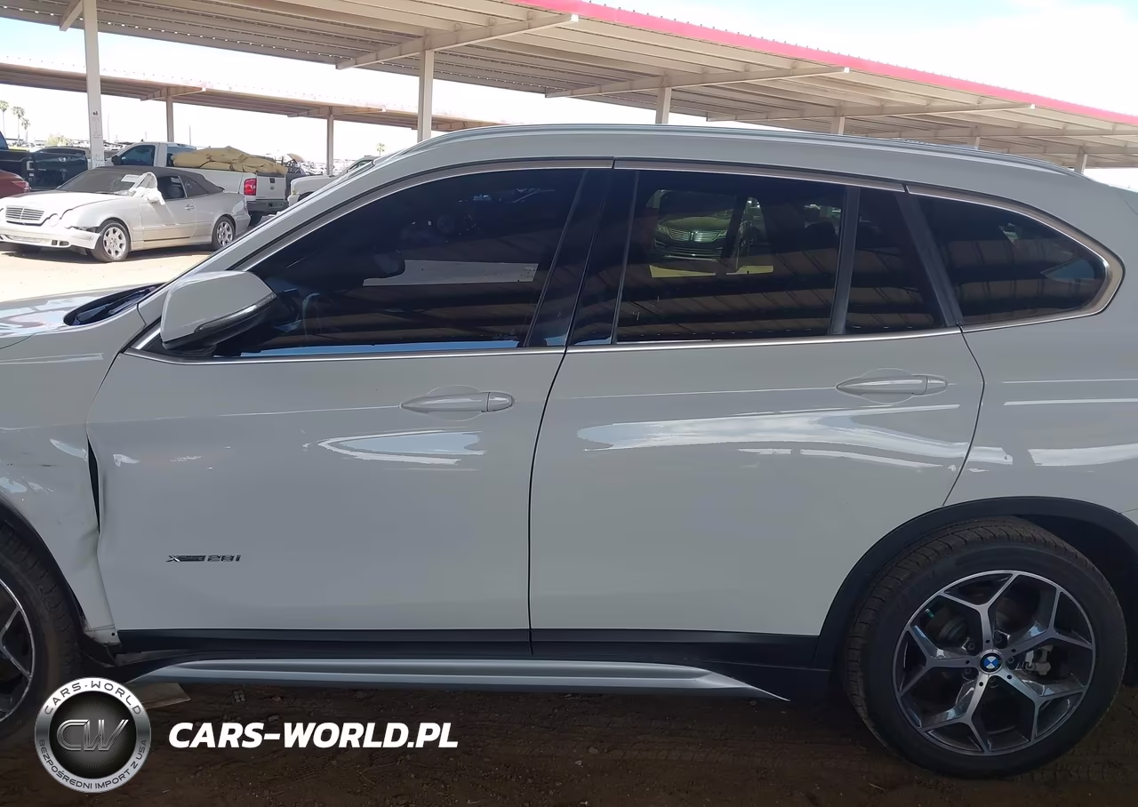 2017 BMW X1 xDrive28I VIN:WBXHT3C36H5F83938 - 15