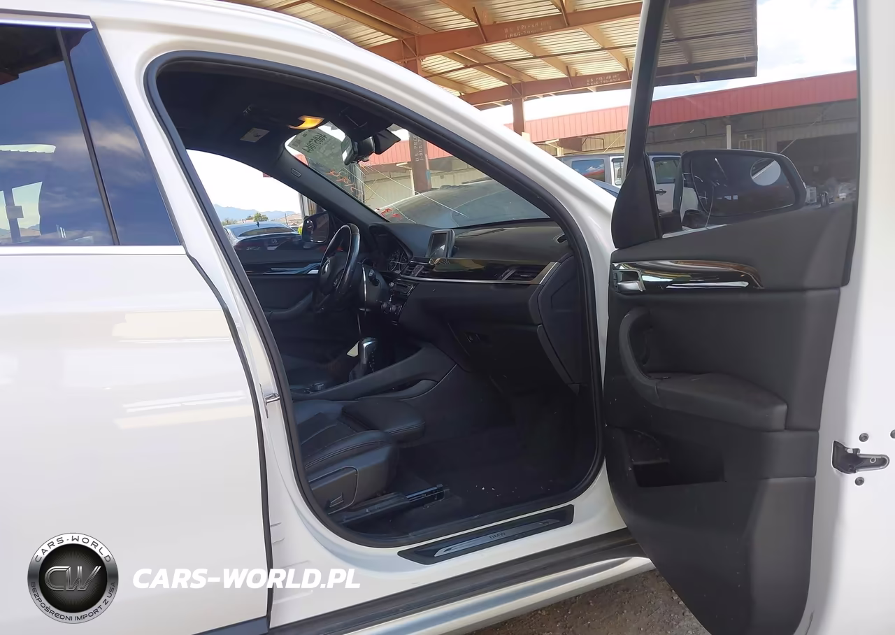 2017 BMW X1 xDrive28I VIN:WBXHT3C36H5F83938 - 5