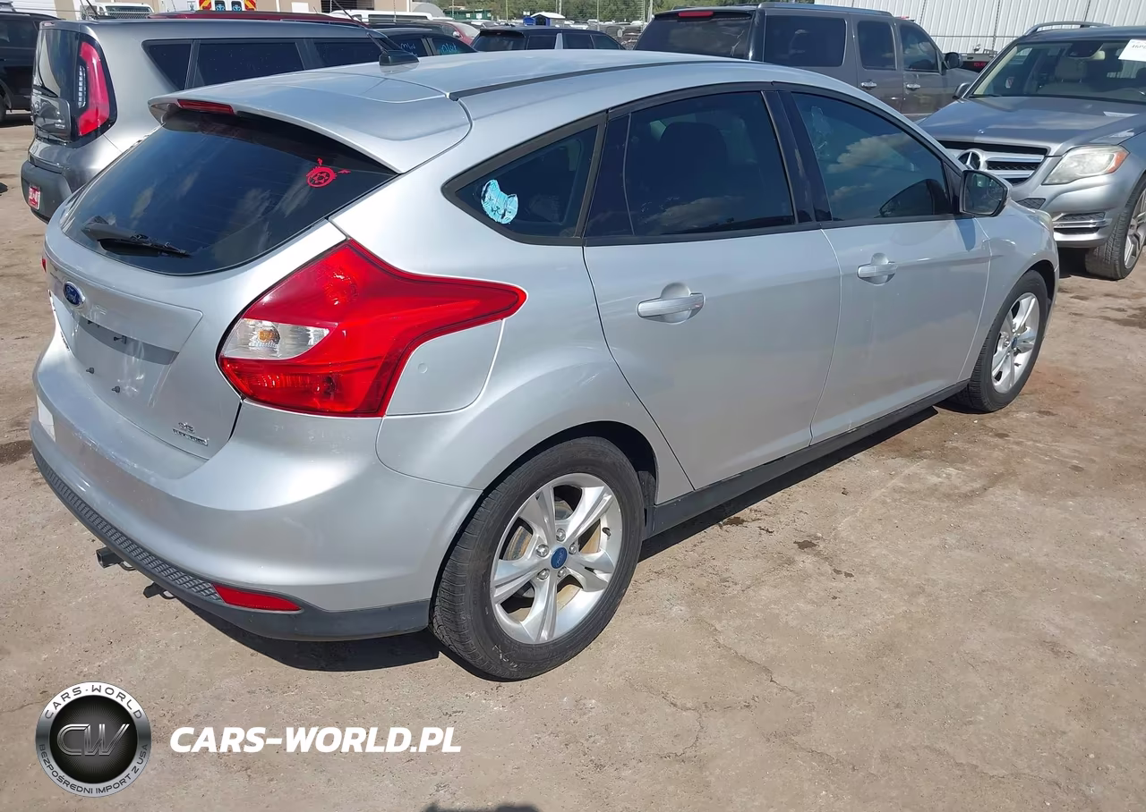 2013 Ford Focus Se VIN:1FADP3K24DL342025 - 4