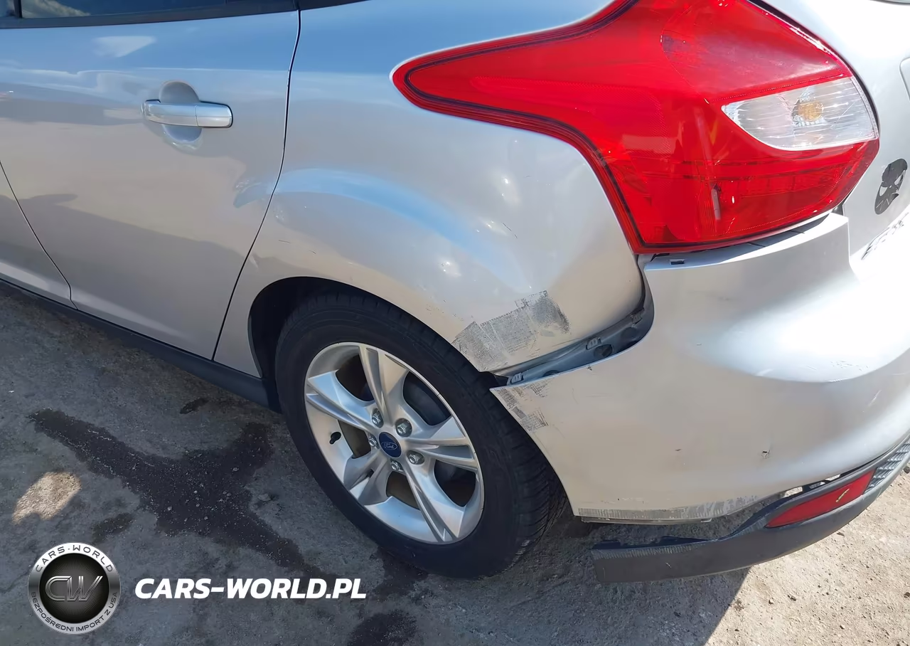 2013 Ford Focus Se VIN:1FADP3K24DL342025 - 6