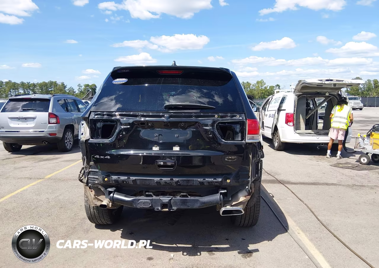 2015 Jeep Grand Cherokee Summit VIN:1C4RJFJT9FC852824 - 17