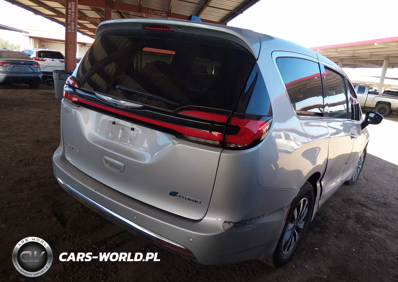 2024 Chrysler Pacifica Hybrid Select VIN:2C4RC1S71RR150426 - 4