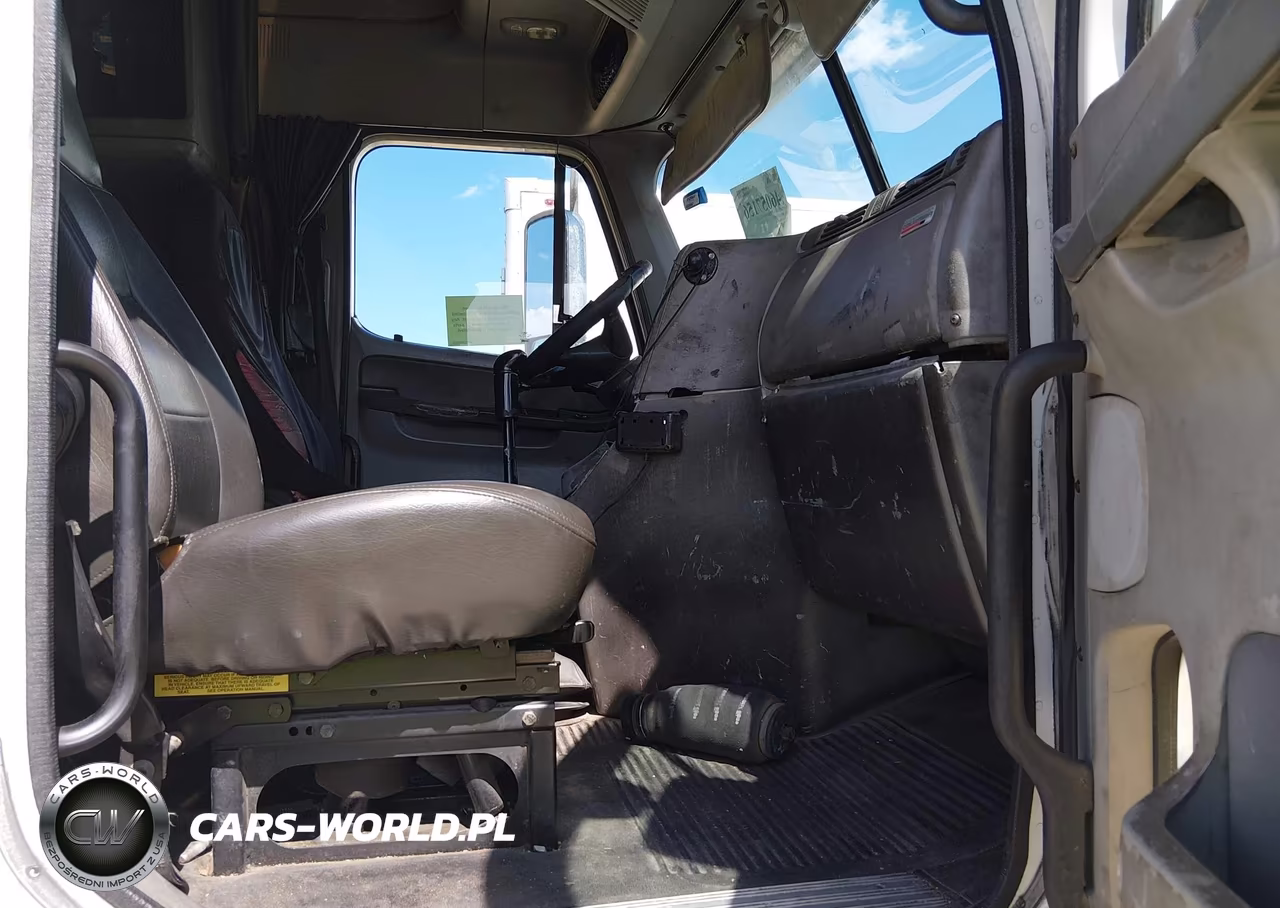 2004 Freightliner Conventional Columbia VIN:1FUJA6CK04LN60504 - 7