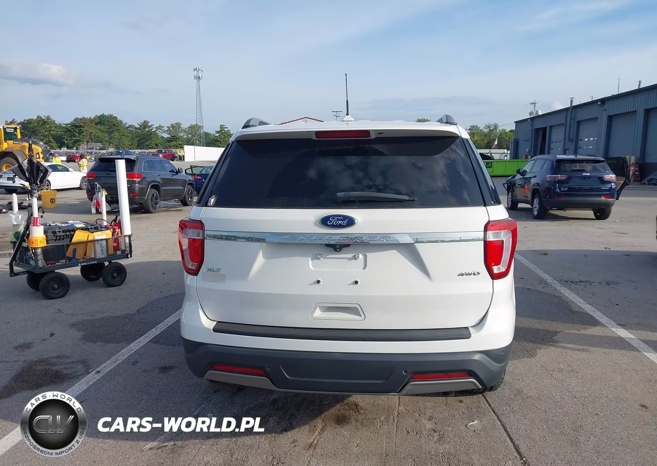 2019 Ford Explorer Xlt VIN:1FM5K8D89KGA21692 - 16