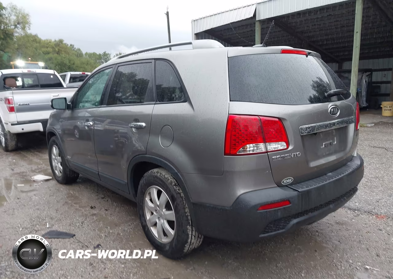 2012 Kia Sorento Lx VIN:5XYKTDA64CG289845 - 3