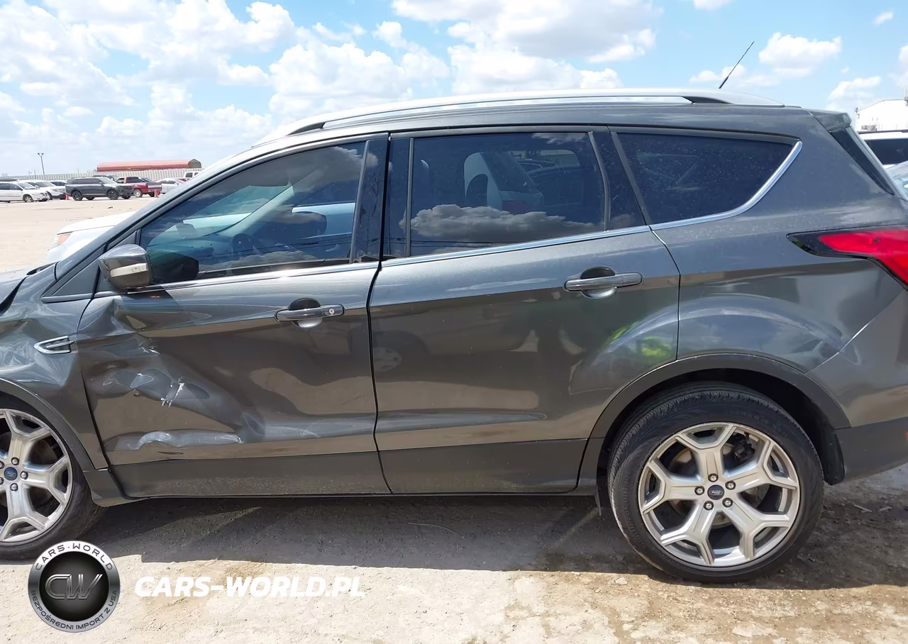 2019 Ford Escape Titanium VIN:1FMCU0J95KUB66133 - 14