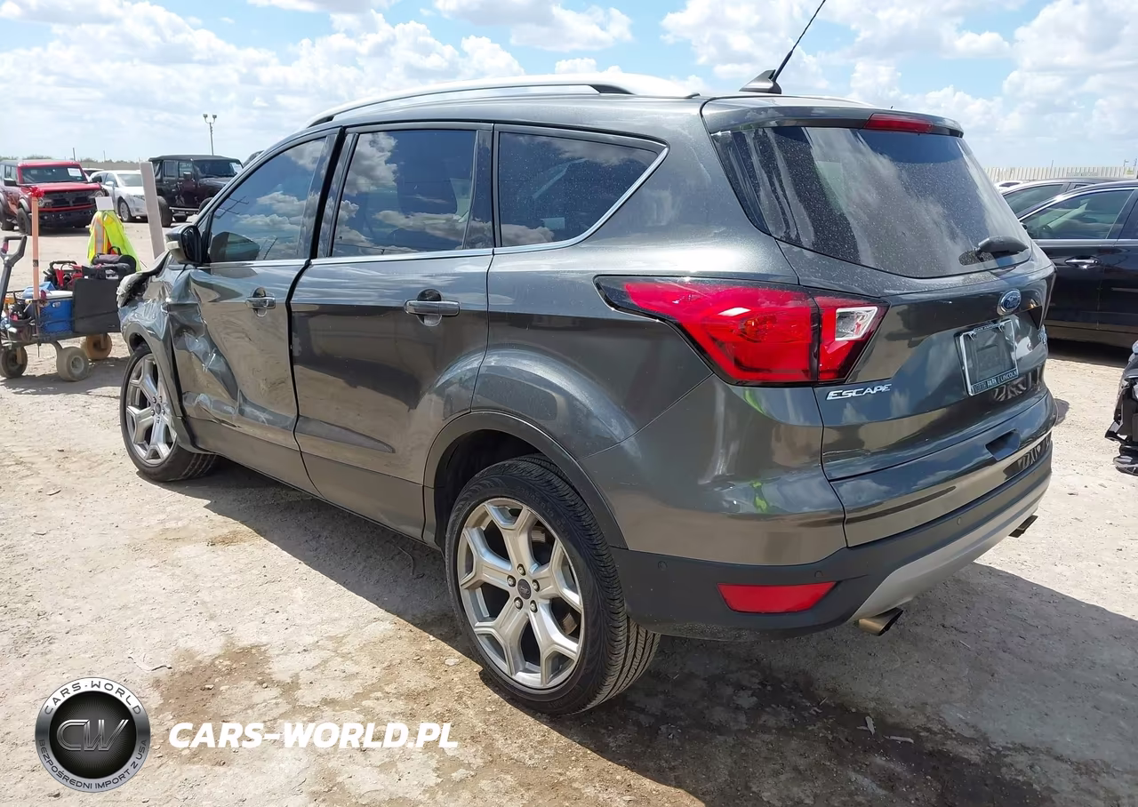 2019 Ford Escape Titanium VIN:1FMCU0J95KUB66133 - 3