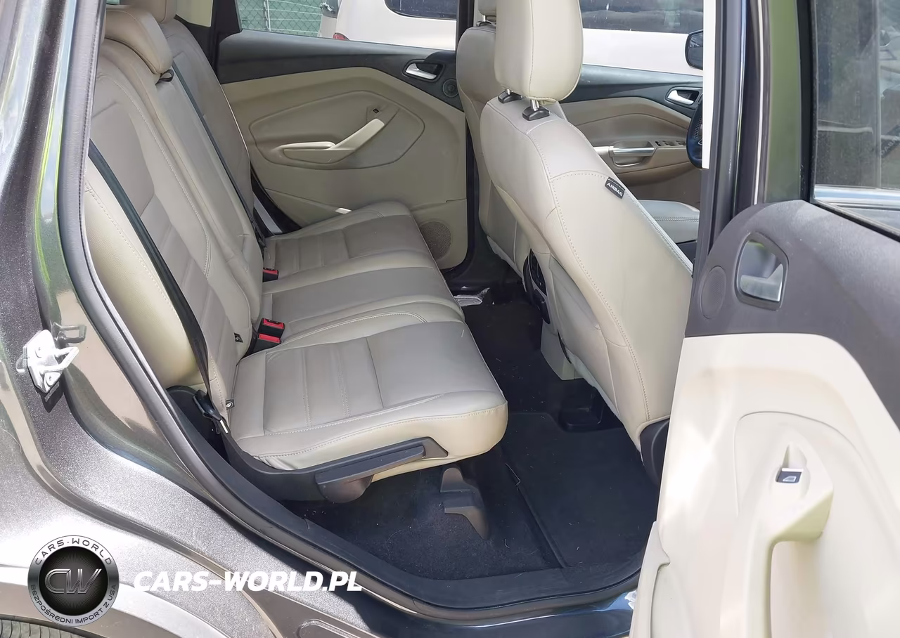 2019 Ford Escape Titanium VIN:1FMCU0J95KUB66133 - 8